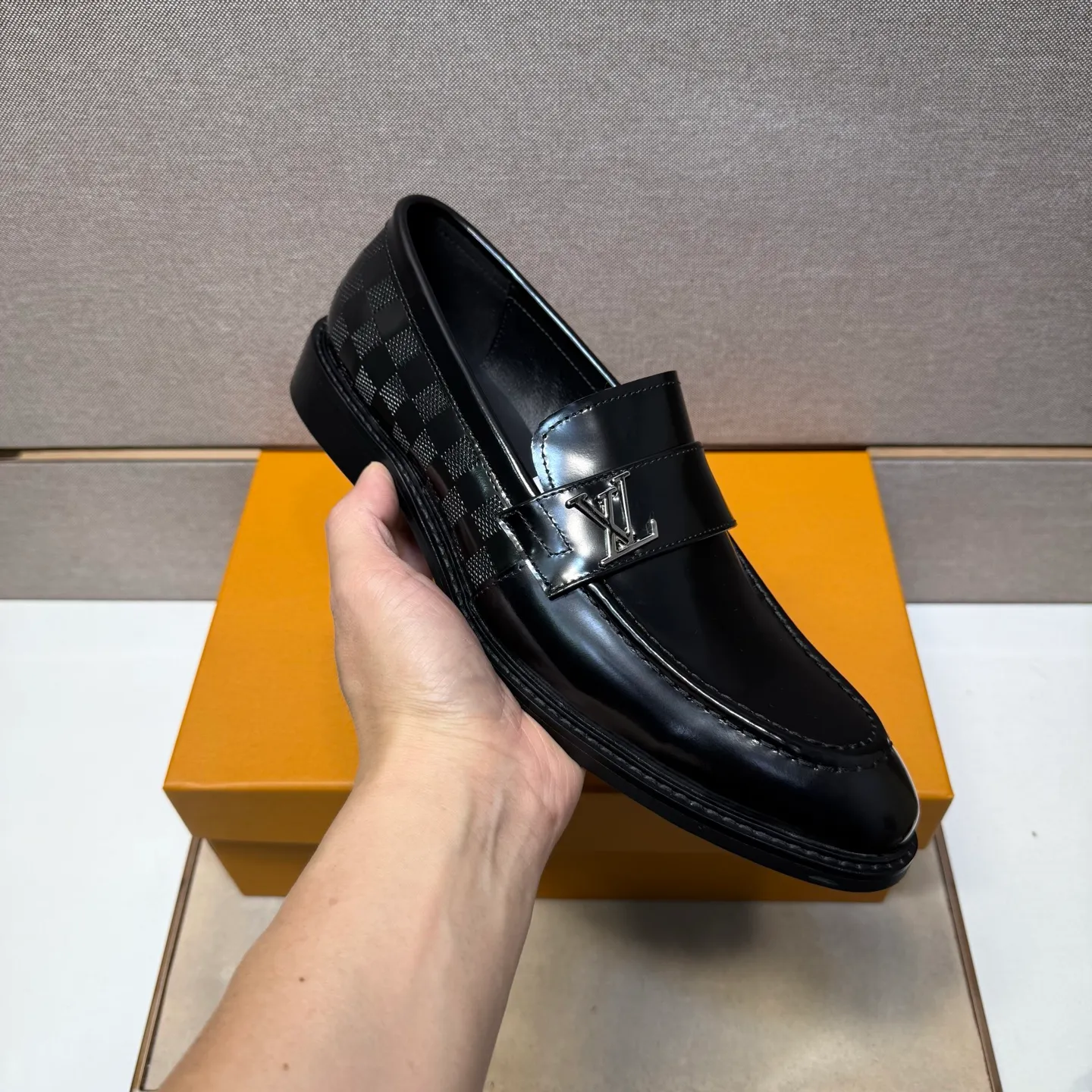 Men's men's shoes 💰pp462【LV～】Men's casual leather shoes 2025z cabinet sales simultaneously 🔶Size: 39-44#️⃣ 🔷2 colors🔜The upper is made of multi-material splicing➕Cow leather lining, comfortable and breathable, sole: original comfortable and wear-resistant outsole, ⚠️real thing📱photographed🎬real thing is better📢📢📢